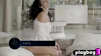 Preview 1 of Vip Xxx Sex Xnxx Video - Amazing curly babe showing her nice body and striptease in front of camera