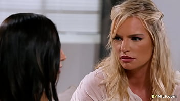 Preview 3 of Blackmail Peele Peele - Gianna Dior Seduced by Stepmommy Rachael Cavalli