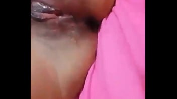 Preview 3 of Heeljob Cum - Brincando no sof&aacute_ com o marido