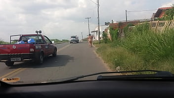 Preview 2 of My Dads New Wife Seduced Me - Mary esposa cadelona Nua Na Rua Movimentada durante o Dia pra todo mundo poder ver
