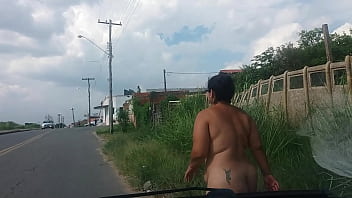 Preview 1 of My Dads New Wife Seduced Me - Mary esposa cadelona Nua Na Rua Movimentada durante o Dia pra todo mundo poder ver