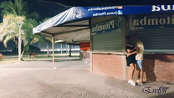 Preview 2 of Bigbooty Maids - CHUPEI VARIAS ROLAS EM PUBLICO