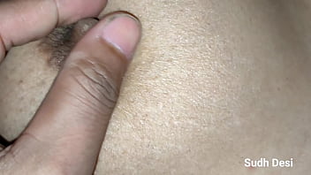 Preview 1 of Begass Hd - देशी भाभी ने चूत में घुसवाई उंगली और पेन
