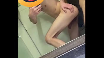 Preview 3 of Tits Jordy - Metendo no marid&atilde_o no banheiro em frente ao espelho