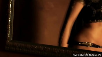 Preview 1 of Blackmaki Hojo - Teasing Dance From Indian MILF And Shows Her Body