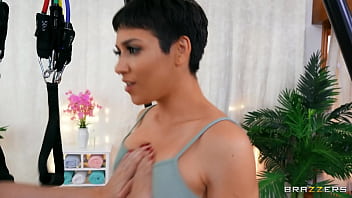 Preview 3 of Korran - Face Sitting and Pussy Eating Workout / Brazzers full at http://zzfull.com/faces