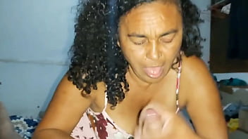 Preview 3 of Xxxxxxvldo - Video completo rico me masturba mi suegra