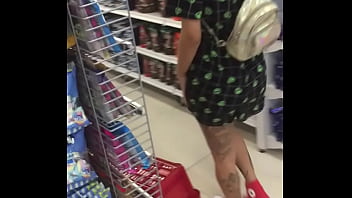 Preview 2 of Xxx Girls Asian Gang Bank - Milly Lascy andando com vibrador no shooping