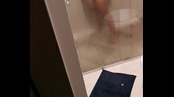 Preview 4 of Bokep Psk Dolly - Ba&ntilde_&aacute_ndose para salir con su novio