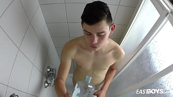 Preview 2 of Xxn Nik - Roger Cossey - Day 1 - Shower