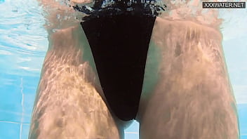 Preview 2 of Atid 187 - Jacqueline Hope masturbates underwater nude