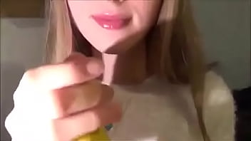 Preview 1 of Bangalixxx Vido - Hot girl lick banana like a dick