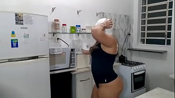Preview 1 of Bangala Cuda Cudi Vodeo - Transei gostoso com safado na cozinha