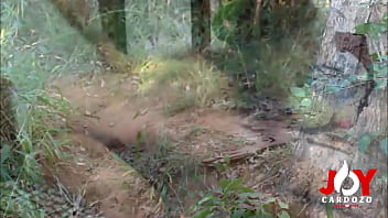 Preview 3 of Big Butt Natural - Tava em uma trilha no morro transando e fui flagrado por um casal quase deu treta