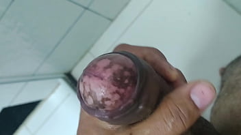 Preview 1 of Fuck Pissing Out - Meu leitinho