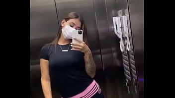 Preview 3 of Bonnie Rotten Snapchat - putana no elevador