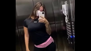 Preview 1 of Bonnie Rotten Snapchat - putana no elevador