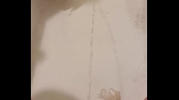 Preview 3 of Dp In Lingerie Holanda - Pissing in my dirty tub