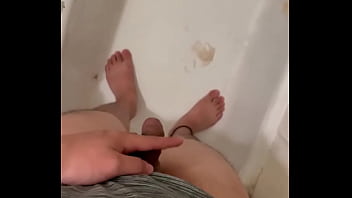 Preview 1 of Dp In Lingerie Holanda - Pissing in my dirty tub