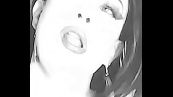Preview 2 of White Paper - Me encanta mamar como una puta
