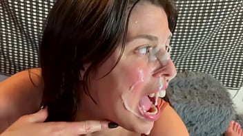 Preview 4 of Karina Kapuur Xxx Video - Recibiendo una c&aacute_lida acabada