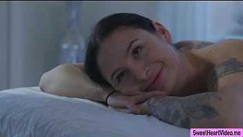 Preview 2 of Strapon Cum Karbo - Kennaand Mia make each others pussy squirt