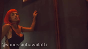 Preview 3 of Comie Smulder - Sensualizando em frete ao espelho