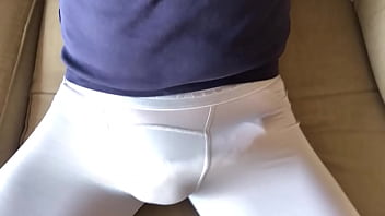 Preview 4 of Virgin Umur 12 - Bulge