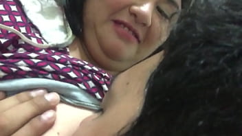 Preview 1 of Vidiyo Pileyi - Chupandole las chichotas a mi prima bien rico