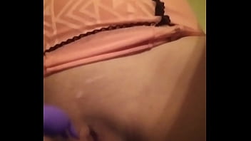Preview 2 of Naik Salman - Teasing my pussy for papi