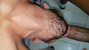 Preview 4 of Son And Mummy Sleep Sex - Mamando 23cm de rola
