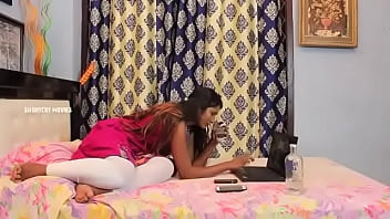 Preview 1 of Flavor Obianuju - Hot desi legging aunty enjoying