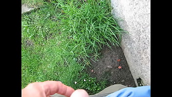 Preview 4 of Habla Celular - Pissing in nature