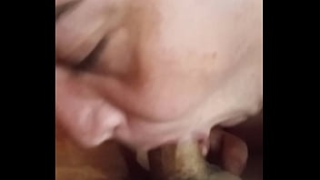 Preview 2 of Asian Sisters Friend - Chupando mais um casado que veio me conhecer parte 2