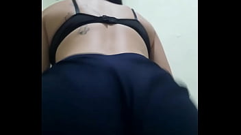 Preview 1 of Gay Sex Suit - Morena tatuada dancando e tirando o short