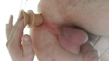 Preview 3 of X N Videoss - Esfolando meu cuzinho com consolo grande,  deixando bem aberto escorrendo