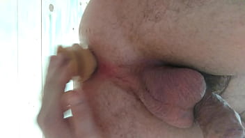 Preview 4 of X N Videoss - Esfolando meu cuzinho com consolo grande,  deixando bem aberto escorrendo