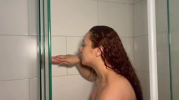 Preview 4 of Big Boob Big Ass Indian Aunty - Mulher jovem Brincando com a buceta e esguicha - Katana Kai