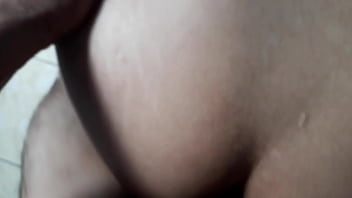 Preview 1 of Xxxxxxxxwww Hdxxxxeewc - S&oacute_ no cuzinho da safada