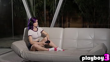 Preview 1 of Oiled Teen Butt - Amazing big ass gamer teen exposed amazing body in passion photo session