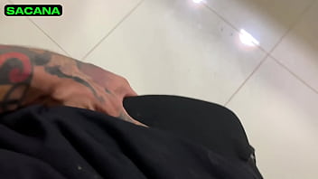 Preview 4 of Cuckold Sissi - Novinha magrinha quando viu n&atilde_o resistiu