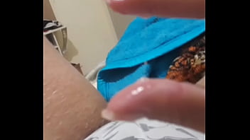 Preview 2 of Toy Hole Sex - buceta greluda toda meladinha.