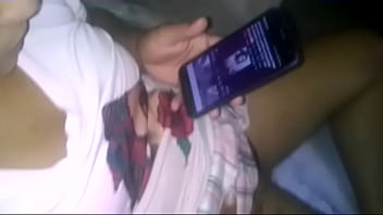Preview 1 of Mom And Son Bathroom German - Chupandosela a mi esposo mientras veo xvideos