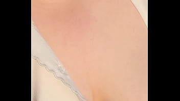 Preview 1 of Sasia Gere - The beach &amp_ song