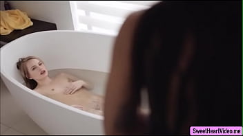 Preview 1 of Chaines Home Made - Two Lovely Couple help each others orgasm