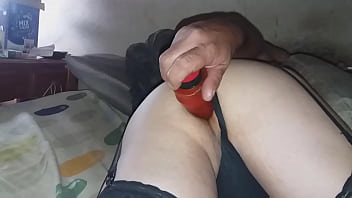 Preview 4 of Sex Mom Hot Lesbias - Mi amigo me filma jugando con mi vibrador de 21 cms