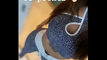 Preview 2 of Indian Musical - puta com roupa colada