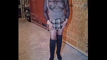Preview 2 of Frau Mit Freund Geteielt - Vestida de colegiala para ir al club