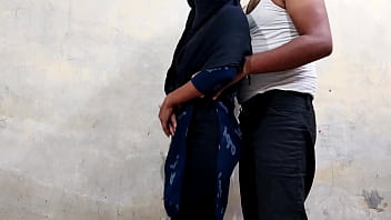 Preview 1 of White Wife Bbw Bbc Cuckold - मेरी पुरानी गर्लफ्रैंड ईद के दिन ईदि देने आई तो मैंने घोड़ी बनाकर चोदा