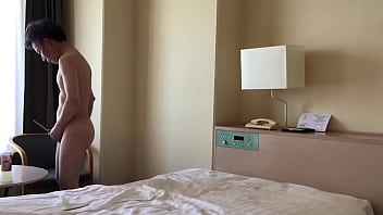 Preview 2 of Kiara Mia Nude Sex - 日本人ゲイモデルタクロウのホテルの１日